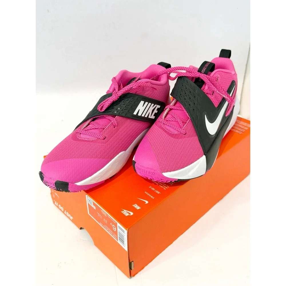Nike Team Hustle Girls 6y Kids' Basketball Shoes NWT pink Black School Preppy